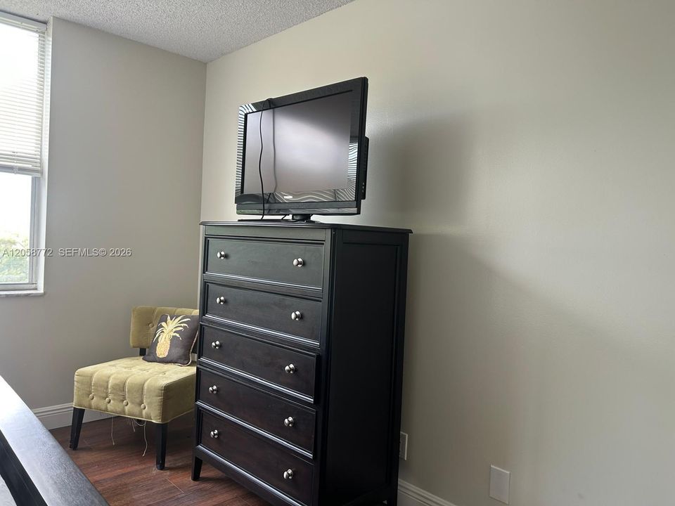 For Rent: $1,875 (2 beds, 2 baths, 1060 Square Feet)