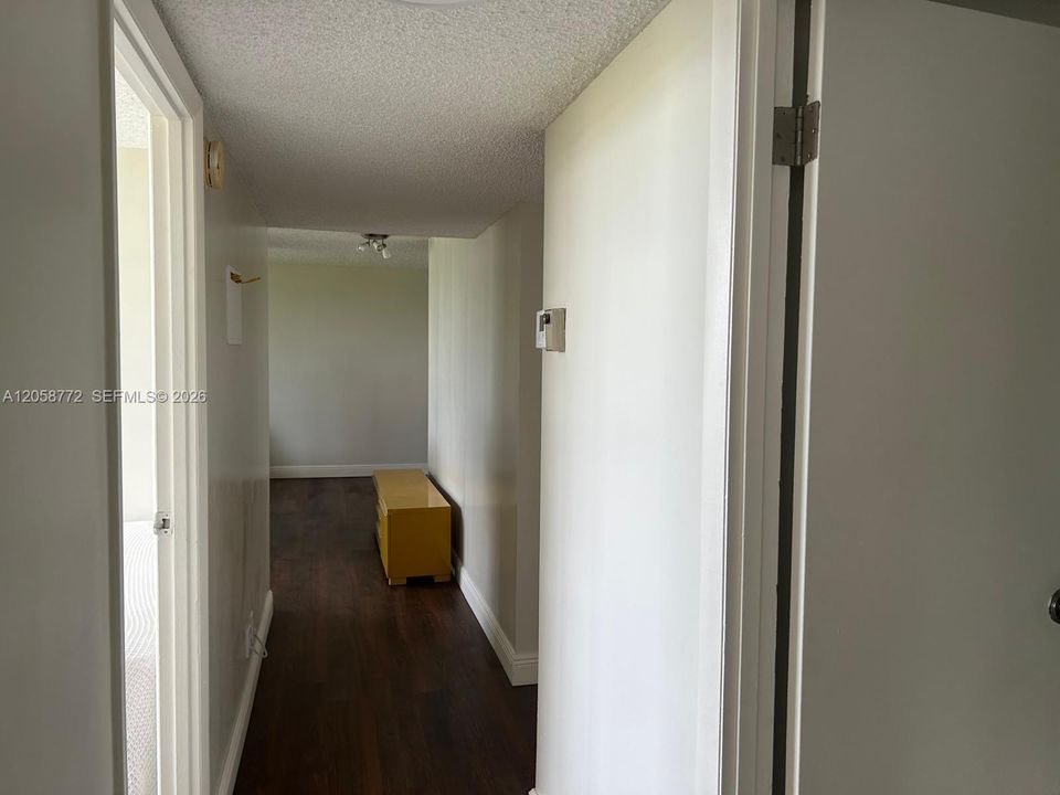 For Rent: $1,875 (2 beds, 2 baths, 1060 Square Feet)