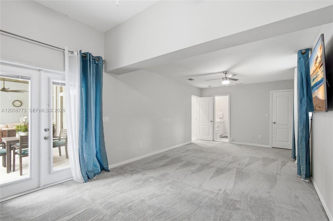 В аренду: $8,500 (4 спален, 3 ванн, 3000 Квадратных фут)