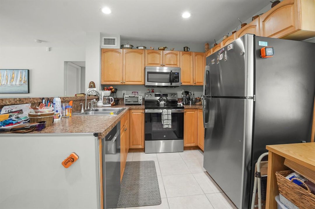 08 Kitchen 01