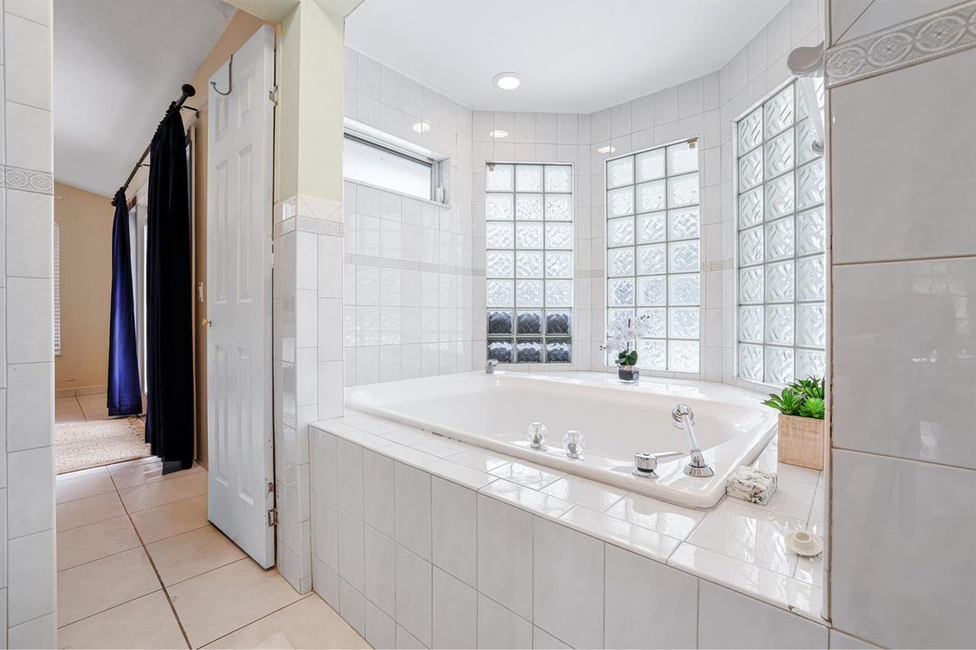 Main Level + Cabana Bath