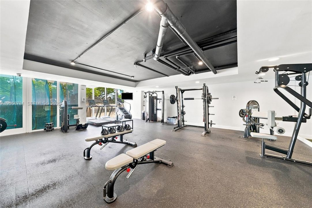 Active With Contract: $375,000 (2 beds, 2 baths, 1087 Square Feet)