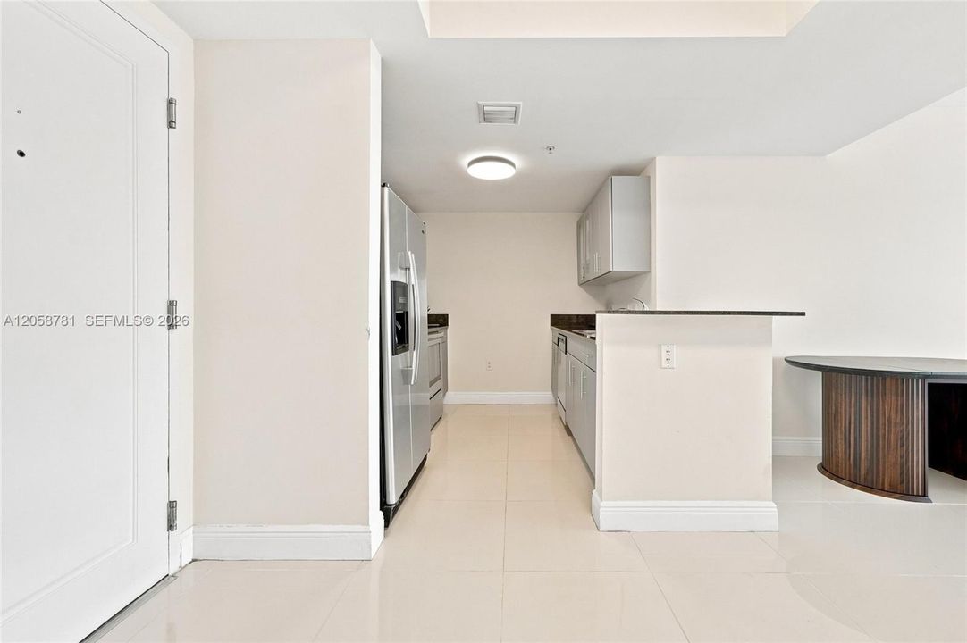 Active With Contract: $375,000 (2 beds, 2 baths, 1087 Square Feet)