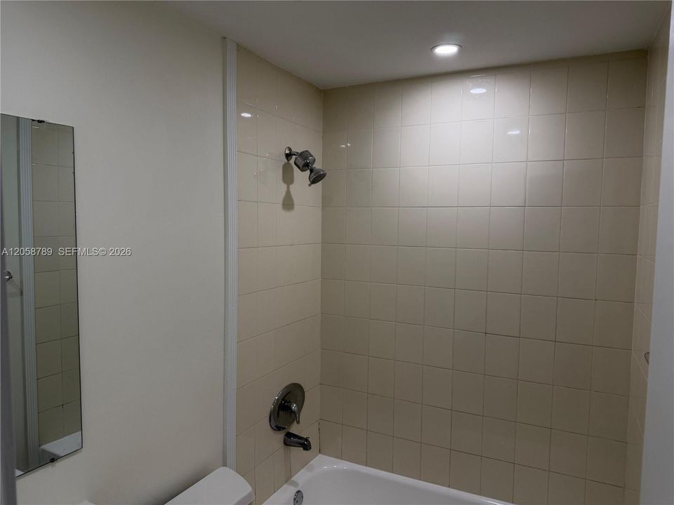 En Venta: $339,997 (2 camas, 2 baños, 1000 Pies cuadrados)
