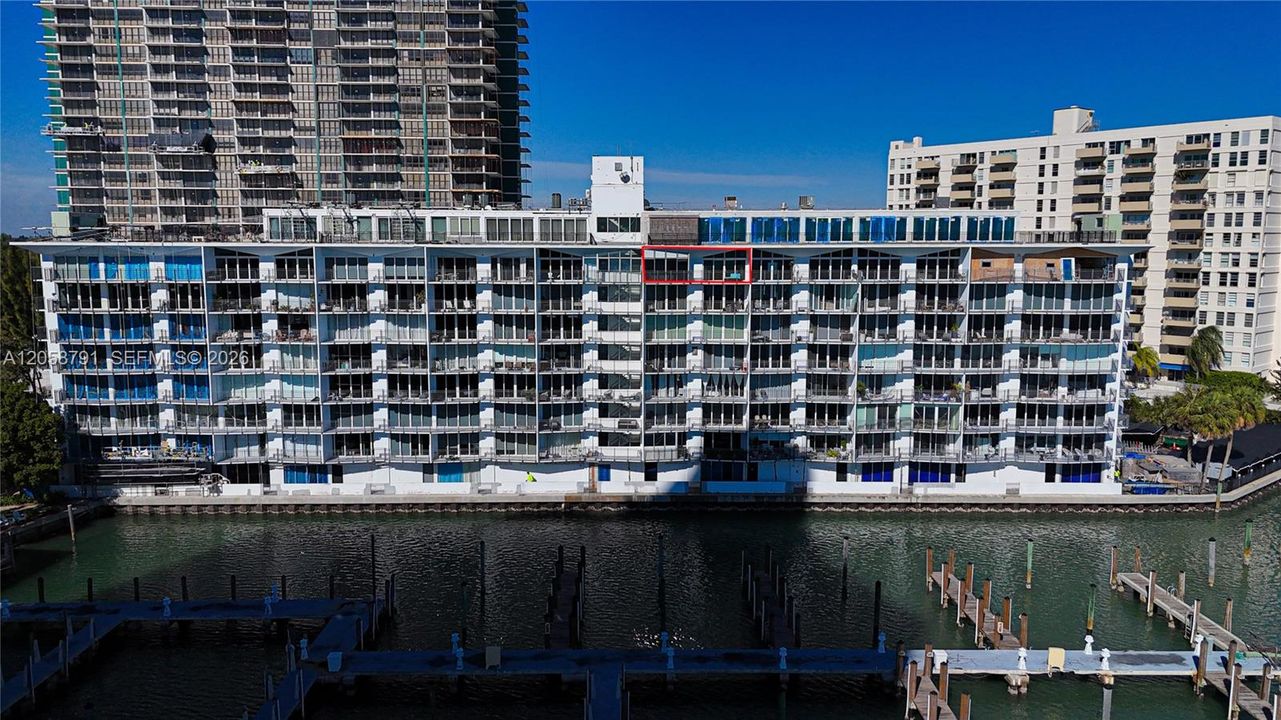 For Rent: $3,000 (2 beds, 2 baths, 1042 Square Feet)