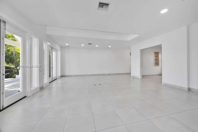 В аренду: $31,500 (4 спален, 5 ванн, 3202 Квадратных фут)