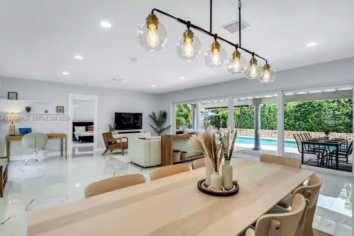 В аренду: $7,750 (3 спален, 2 ванн, 1612 Квадратных фут)
