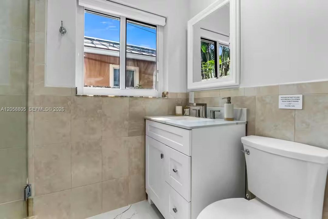 В аренду: $7,750 (3 спален, 2 ванн, 1612 Квадратных фут)