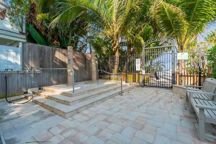 В аренду: $7,750 (3 спален, 2 ванн, 1612 Квадратных фут)