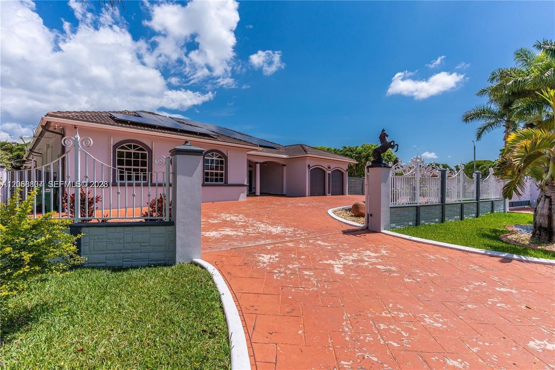 На продажу: $1,299,000 (5 спален, 4 ванн, 3319 Квадратных фут)