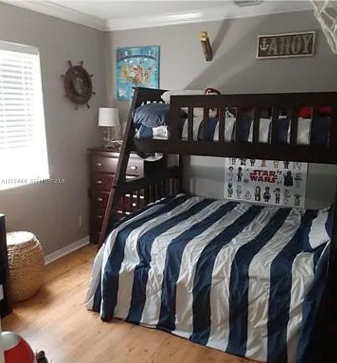 Activo con contrato: $3,950 (3 camas, 2 baños, 1347 Pies cuadrados)