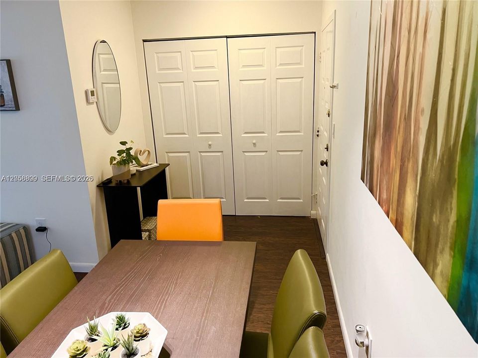 En Venta: $117,000 (2 camas, 2 baños, 1085 Pies cuadrados)