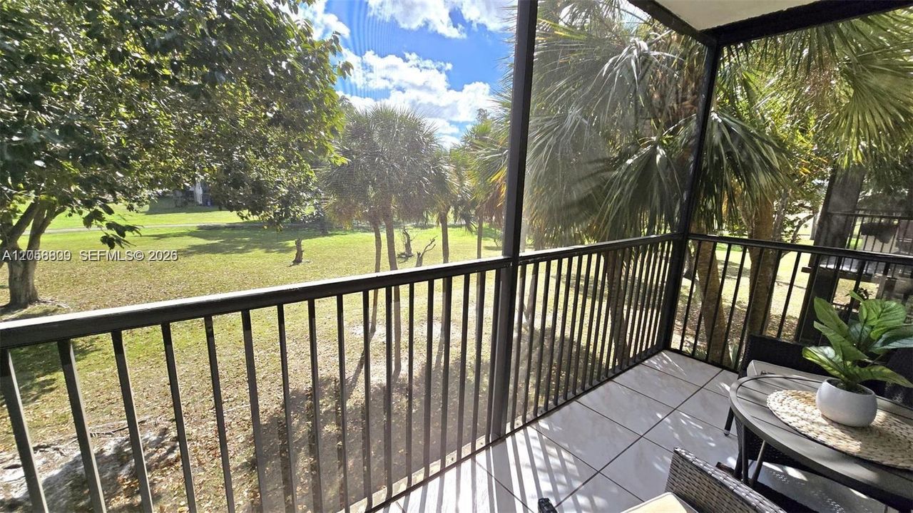 En Venta: $117,000 (2 camas, 2 baños, 1085 Pies cuadrados)