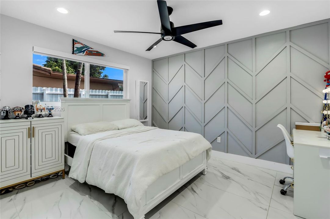 En Venta: $725,000 (4 camas, 3 baños, 1893 Pies cuadrados)