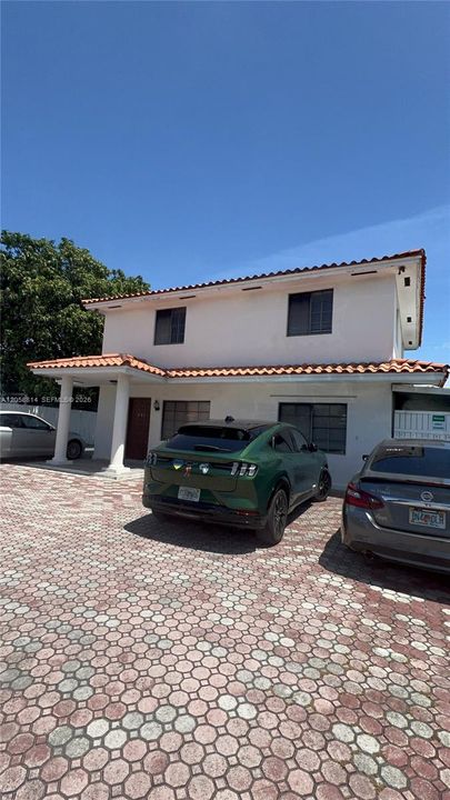 En Renta: $2,880 (2 camas, 1 baños, 1775 Pies cuadrados)