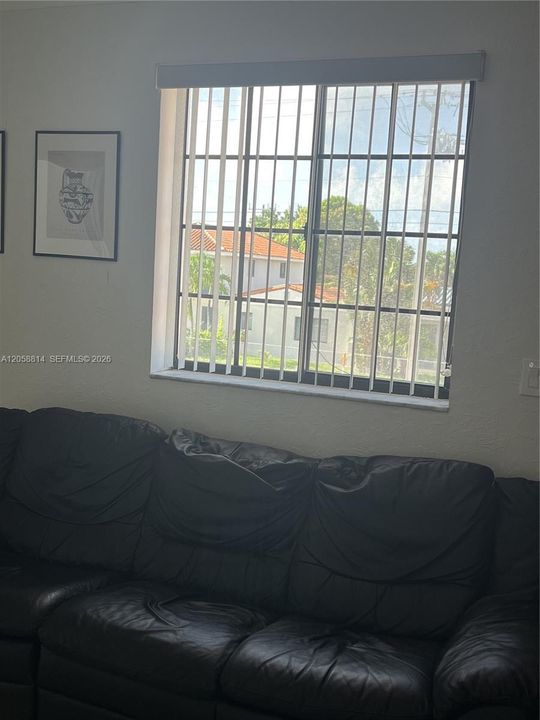 En Renta: $2,880 (2 camas, 1 baños, 1775 Pies cuadrados)