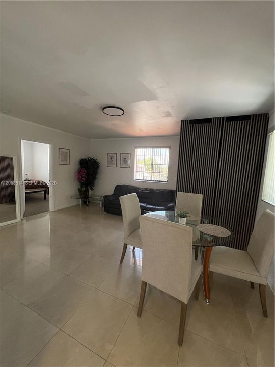 En Renta: $2,880 (2 camas, 1 baños, 1775 Pies cuadrados)