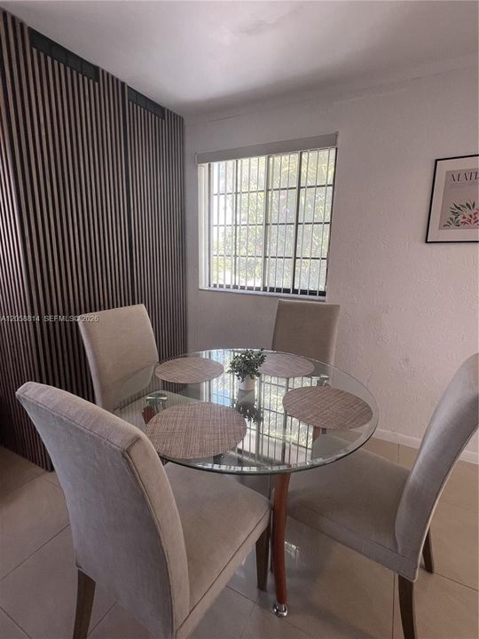 En Renta: $2,880 (2 camas, 1 baños, 1775 Pies cuadrados)