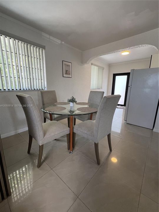 En Renta: $2,880 (2 camas, 1 baños, 1775 Pies cuadrados)