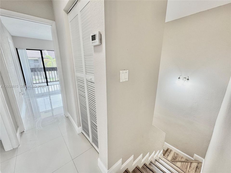 В аренду: $2,590 (3 спален, 2 ванн, 1264 Квадратных фут)