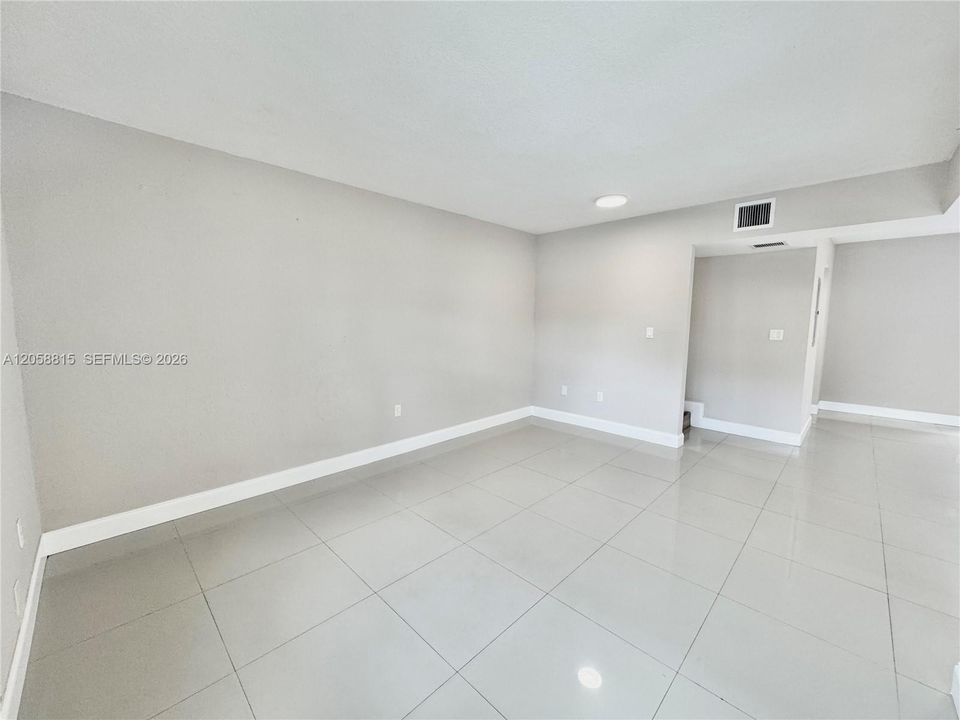 В аренду: $2,590 (3 спален, 2 ванн, 1264 Квадратных фут)