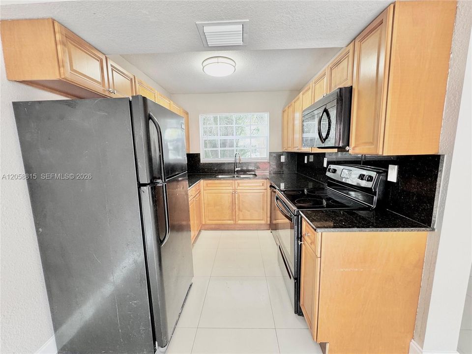 В аренду: $2,590 (3 спален, 2 ванн, 1264 Квадратных фут)