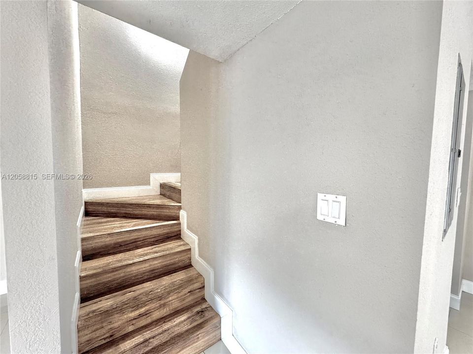 В аренду: $2,590 (3 спален, 2 ванн, 1264 Квадратных фут)