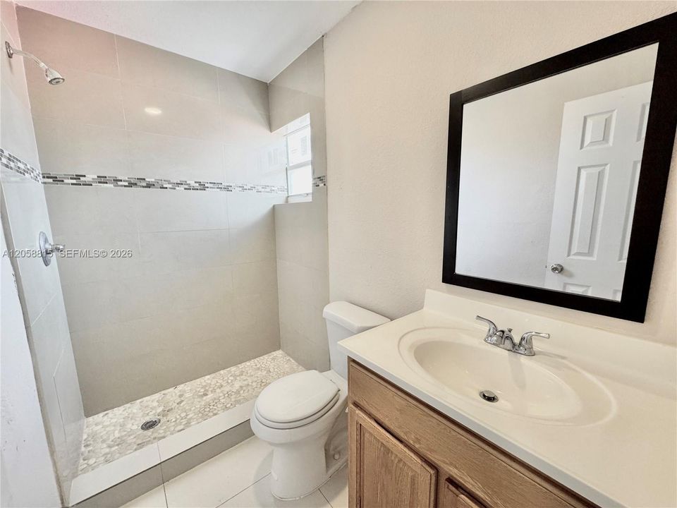 В аренду: $2,590 (3 спален, 2 ванн, 1264 Квадратных фут)