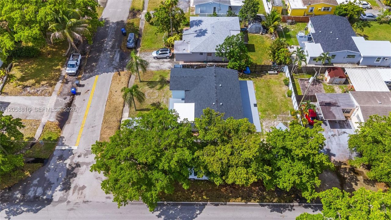 For Sale: $520,000 (3 beds, 1 baths, 1221 Square Feet)