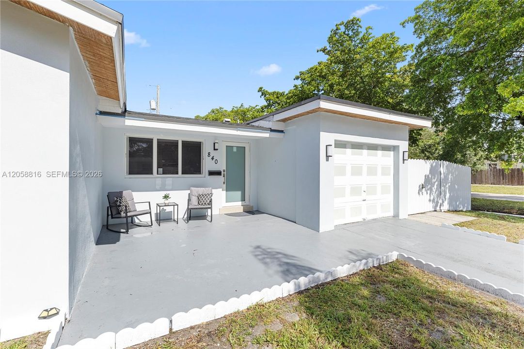 For Sale: $520,000 (3 beds, 1 baths, 1221 Square Feet)