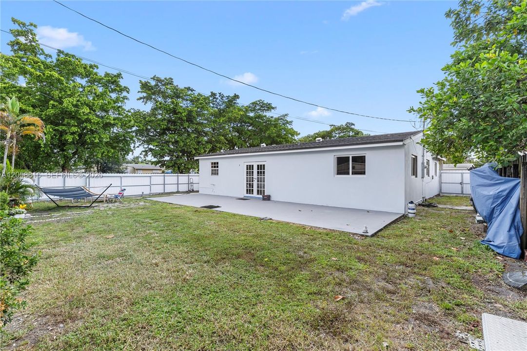 For Sale: $520,000 (3 beds, 1 baths, 1221 Square Feet)
