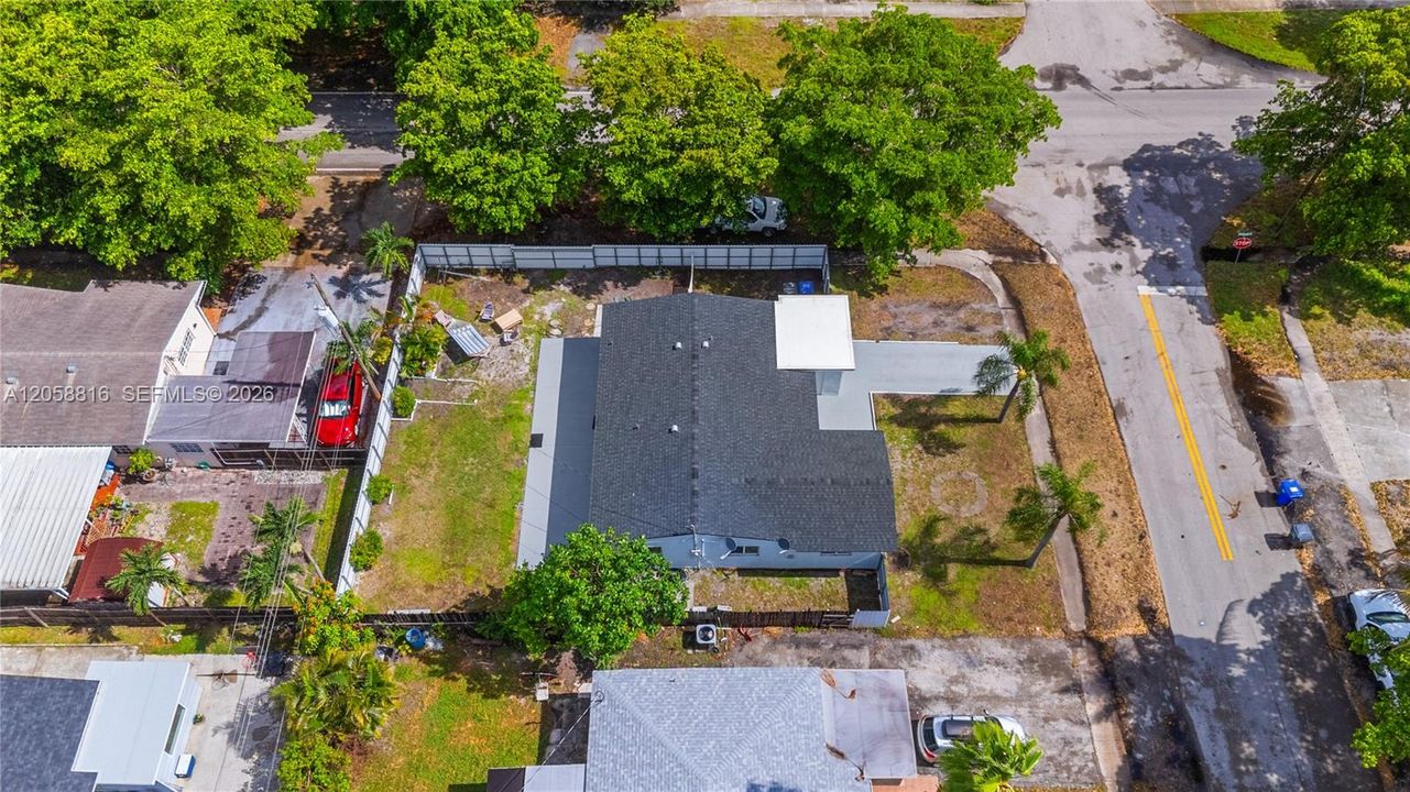 For Sale: $520,000 (3 beds, 1 baths, 1221 Square Feet)