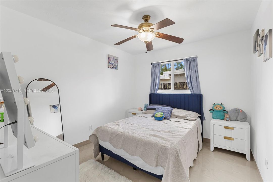 For Sale: $520,000 (3 beds, 1 baths, 1221 Square Feet)