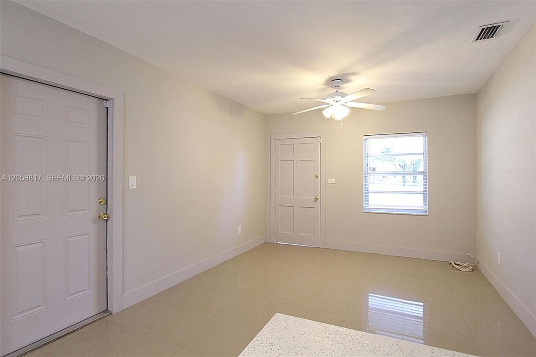 В аренду: $2,900 (3 спален, 2 ванн, 1085 Квадратных фут)