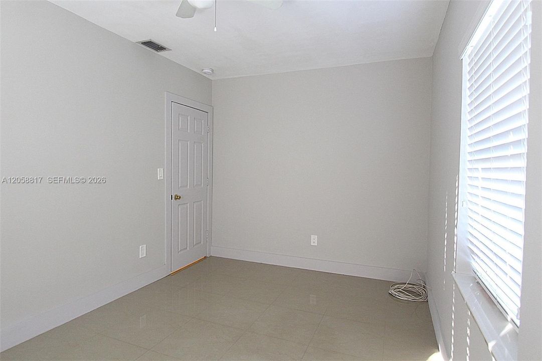 В аренду: $2,900 (3 спален, 2 ванн, 1085 Квадратных фут)