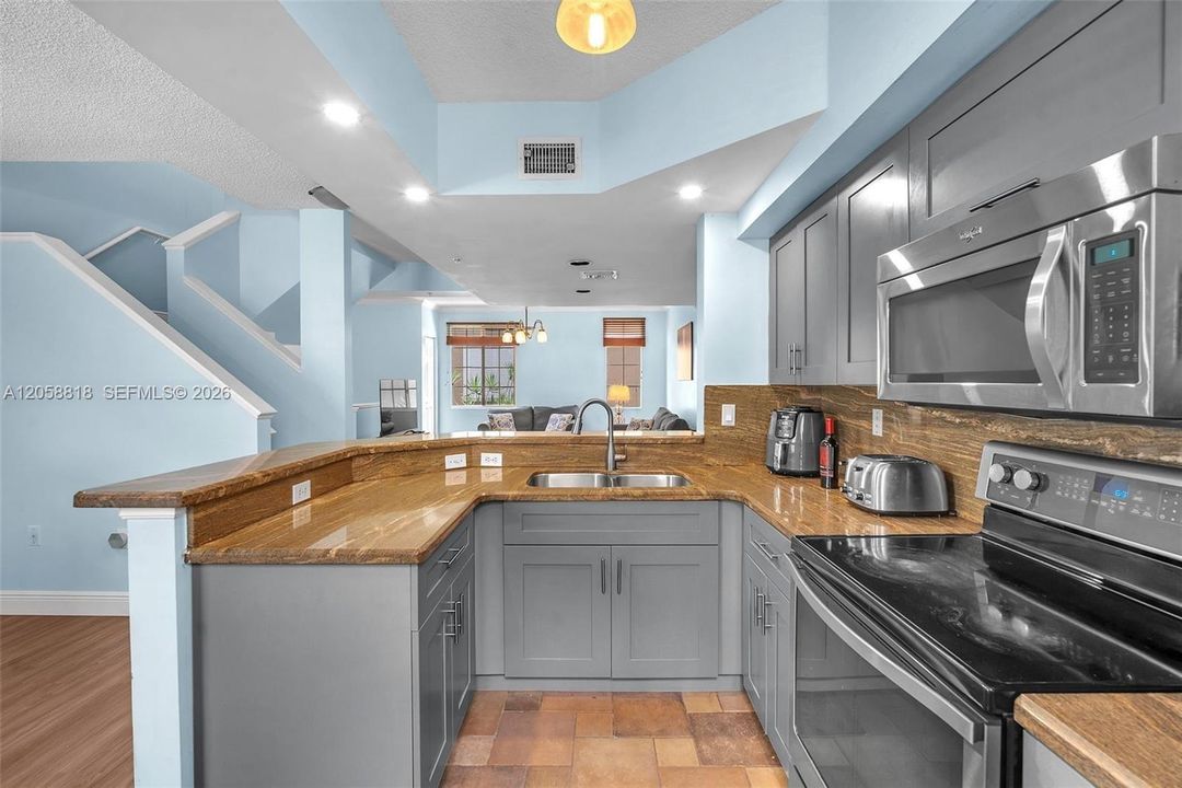 For Rent: $3,600 (2 beds, 2 baths, 1316 Square Feet)