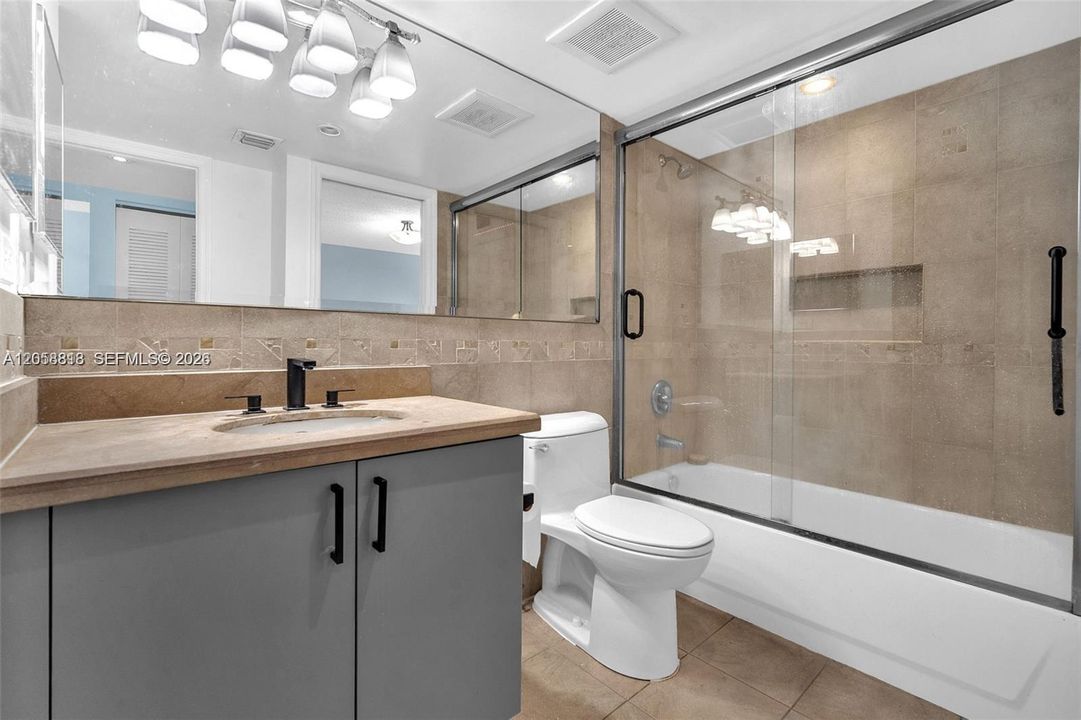 For Rent: $3,600 (2 beds, 2 baths, 1316 Square Feet)