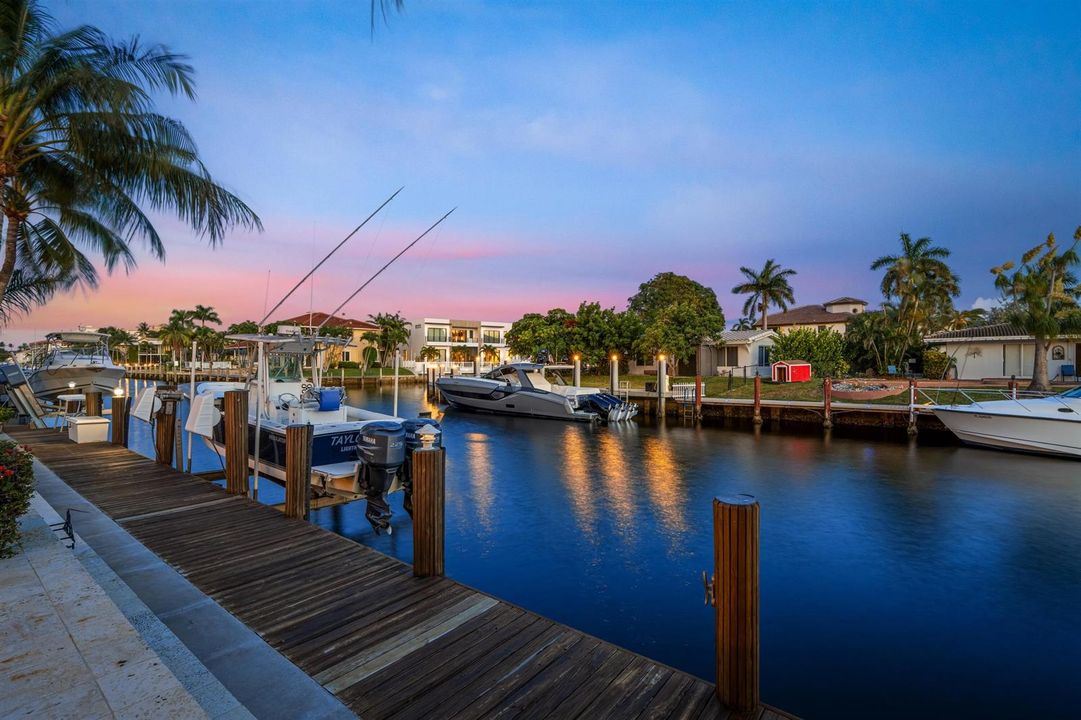 DOCK_VIEW_LEFT_SUNSET