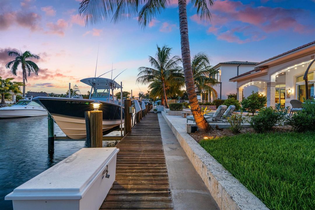 DOCK_VIEW_RIGHT_SUNSET