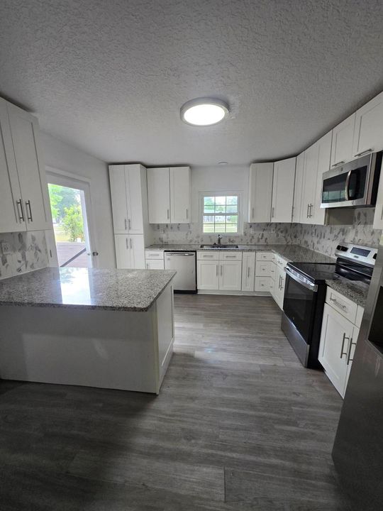 Kitchen 1