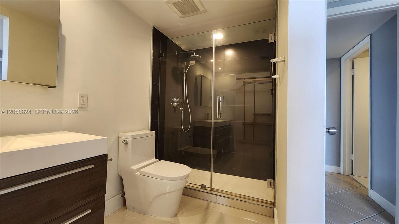 В аренду: $2,250 (2 спален, 2 ванн, 936 Квадратных фут)