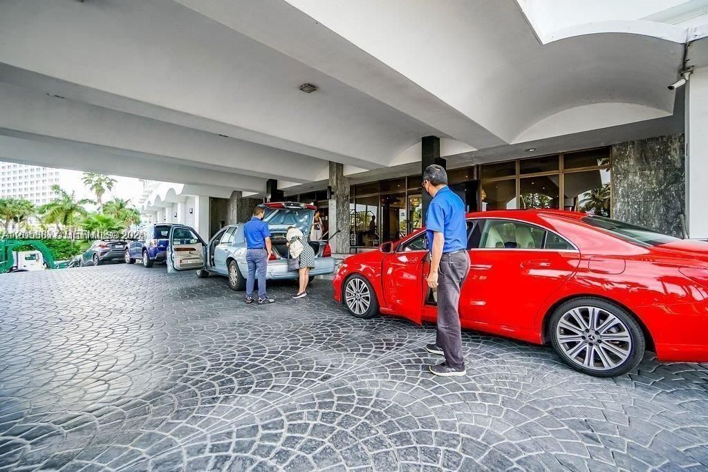VALET SERVICES