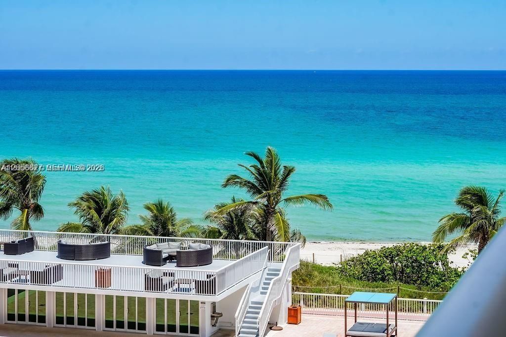 For Rent: $4,500 (2 beds, 2 baths, 980 Square Feet)
