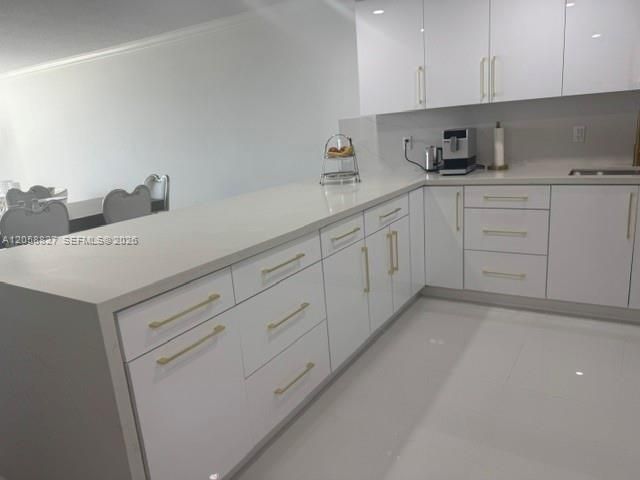 For Rent: $4,500 (2 beds, 2 baths, 980 Square Feet)