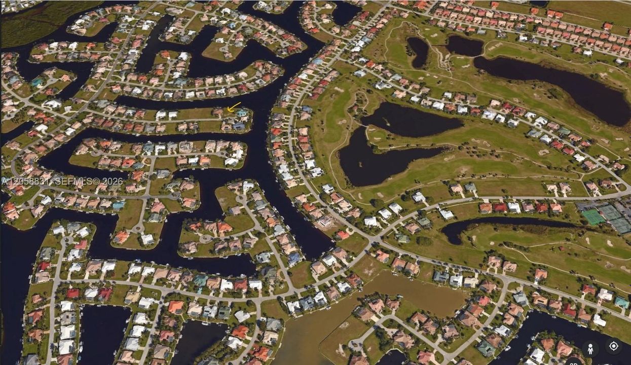 На продажу: $449,999 (0.28 acres)