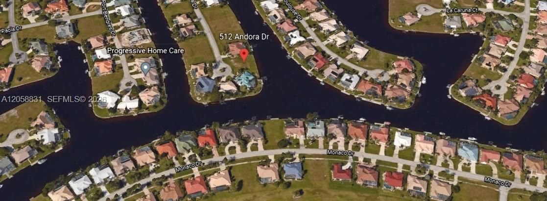 На продажу: $449,999 (0.28 acres)
