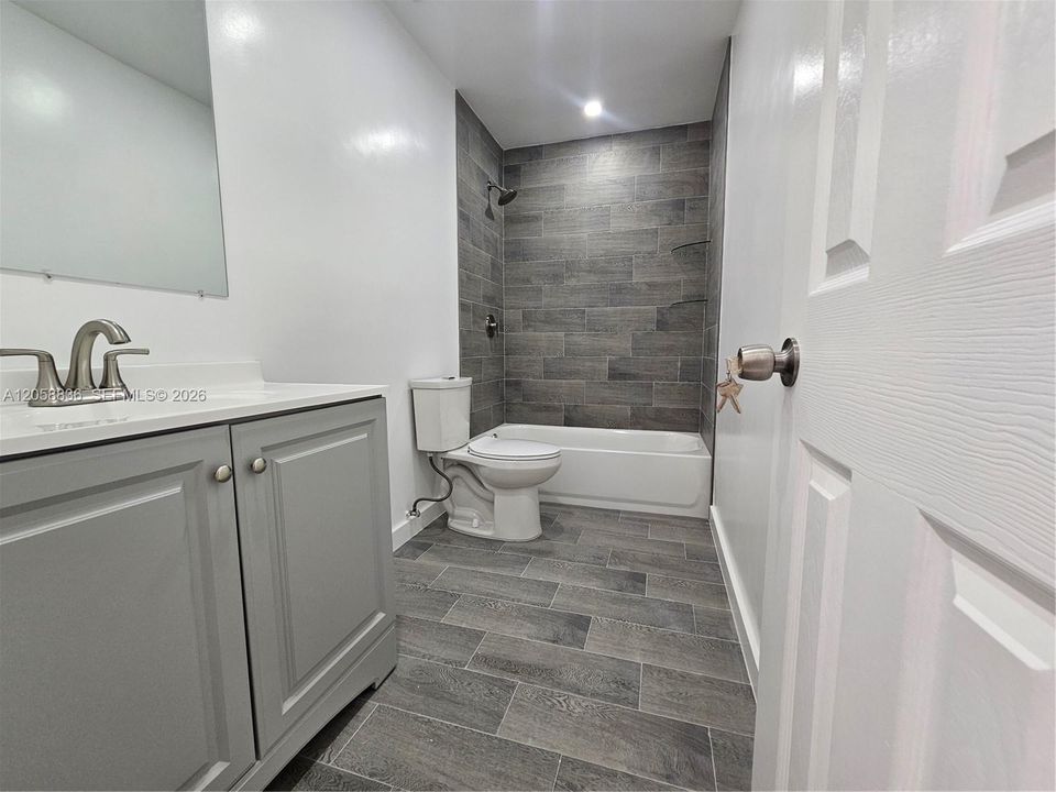 В аренду: $2,500 (2 спален, 2 ванн, 2881 Квадратных фут)