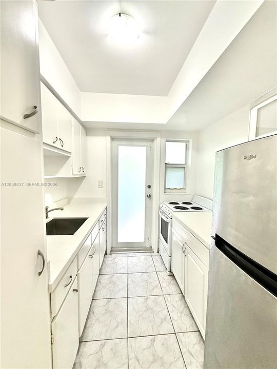 For Rent: $1,650 (0 beds, 1 baths, 434 Square Feet)