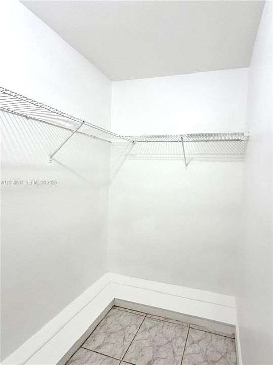 For Rent: $1,650 (0 beds, 1 baths, 434 Square Feet)