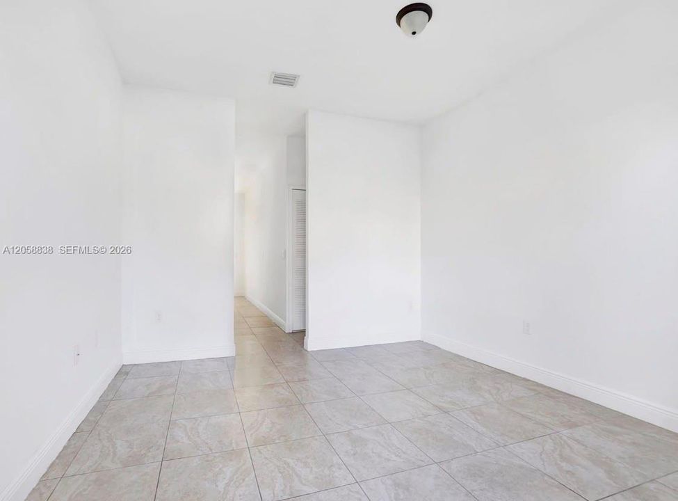 В аренду: $2,200 (2 спален, 2 ванн, 968 Квадратных фут)
